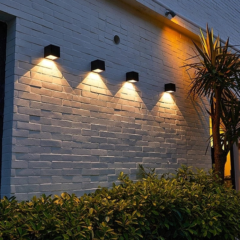 Lampada da parete solare per esterni IP65 - Illuminazione durevole ed ecologica