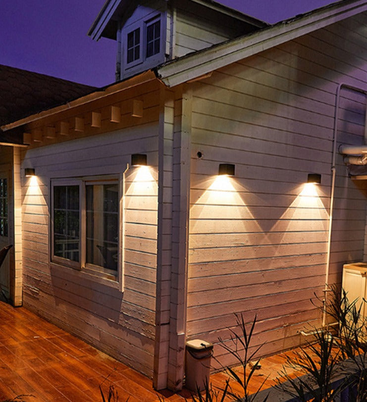 Lampada da parete solare per esterni IP65 - Illuminazione durevole ed ecologica