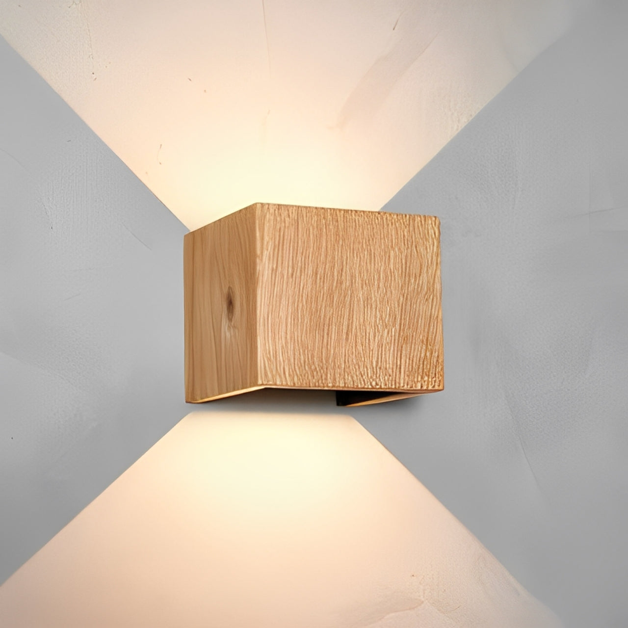 Square Wall Lamp – Chic and Authentic Style