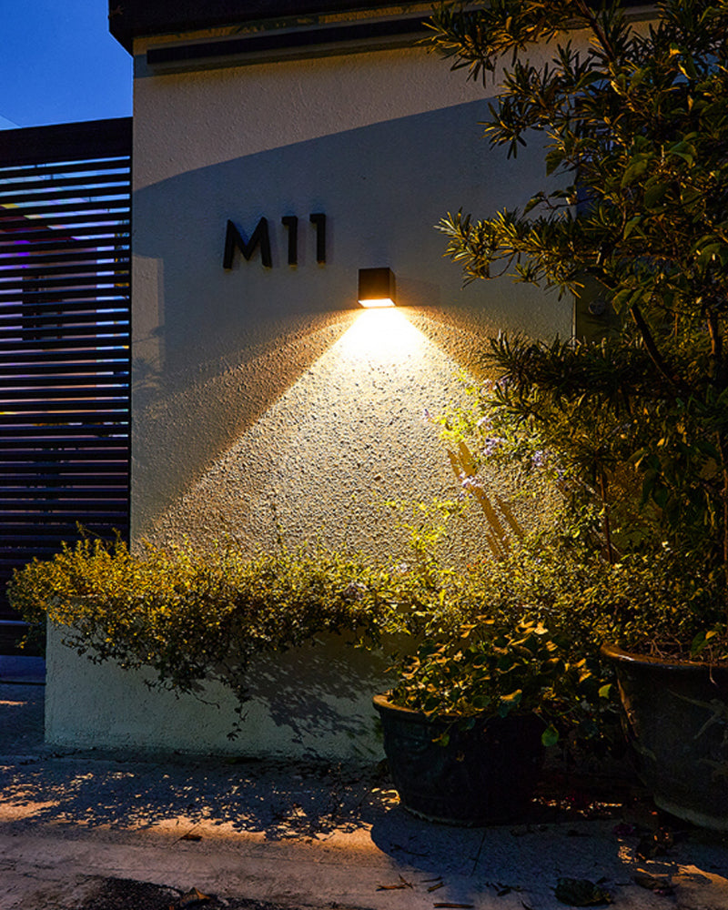 Lampada da parete solare per esterni IP65 - Illuminazione durevole ed ecologica