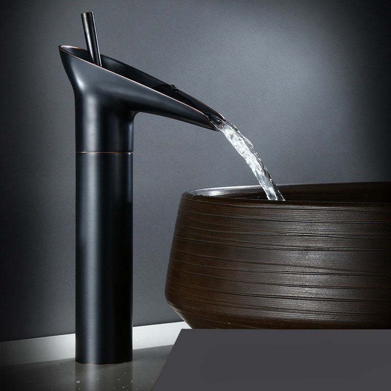 Cascade Faucet Bathroom – Antique and Elegant Style