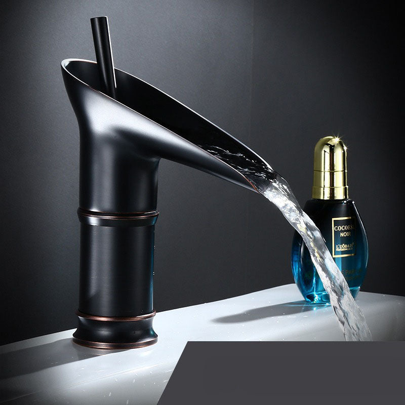 Cascade Faucet Bathroom – Antique and Elegant Style