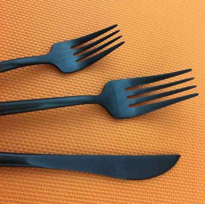 Set De Tacâmuri De Lux – Pentru O Masă Elegantă Și Distinsă