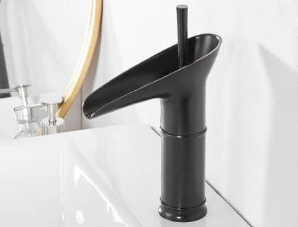 Cascade Faucet Bathroom – Antique and Elegant Style 