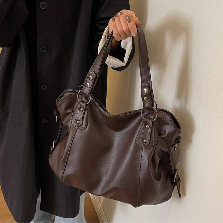 Zita | Large Soft Handbag with Removable Strap – Elegance and Practicality 