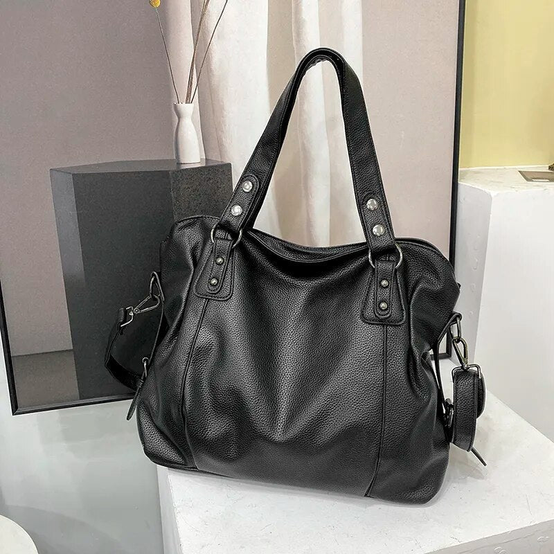 Zita | Large Soft Handbag with Removable Strap – Elegance and Practicality 