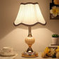 Lampa dekoracyjna stołowa – styl vintage i ponadczasowa elegancja 