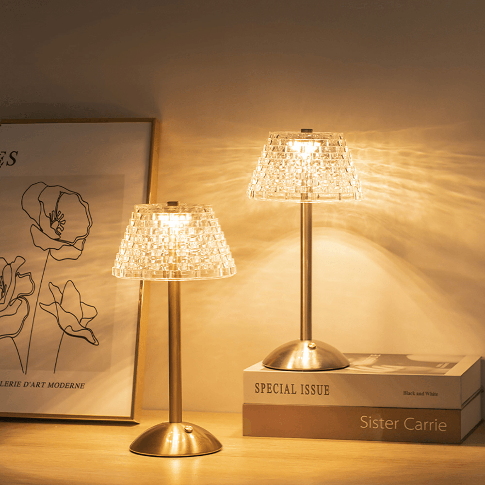 Lampada da Tavolo Senza Fili – Illuminazione Nomade ed Elegante 