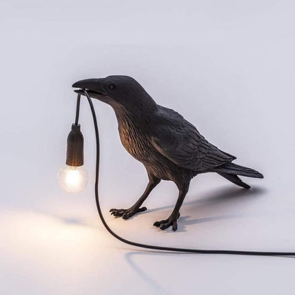 Dekorativní lampa — Havran pro tajemnou atmosféru 