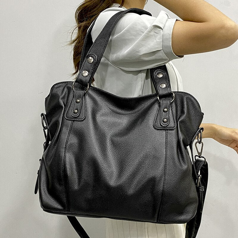 Zita | Large Soft Handbag with Removable Strap – Elegance and Practicality 