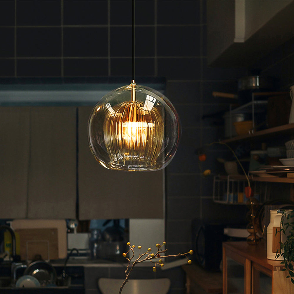 Elegant og Varme Glasspendellampe – Stil og Raffinement 