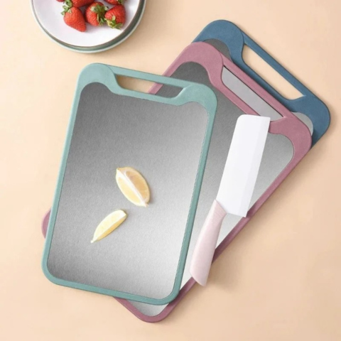 Double-Sided Cutting Board – Versatile and Easy to Clean 