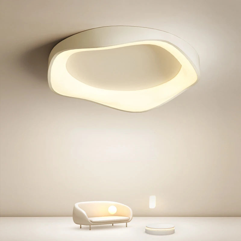 Asymmetrisk LED taklampe – Trend og eleganse 