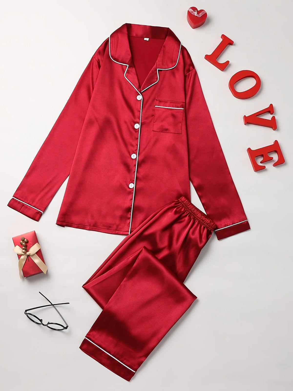 Sandra | Shiny Pajamas – Night Elegance and Delicate Touch 