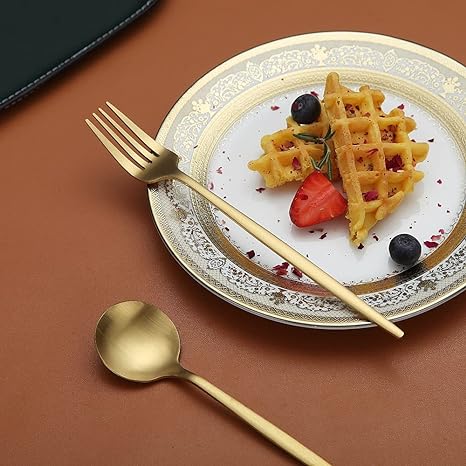 Set di Posate – Stile Puro e Funzionale 