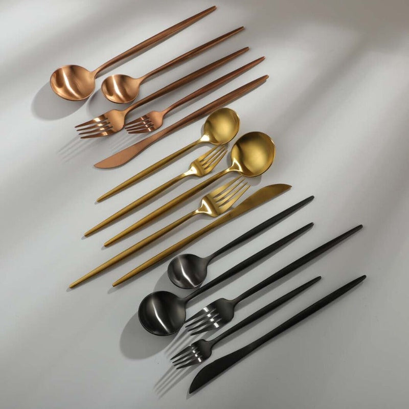 Set di Posate – Stile Puro e Funzionale 