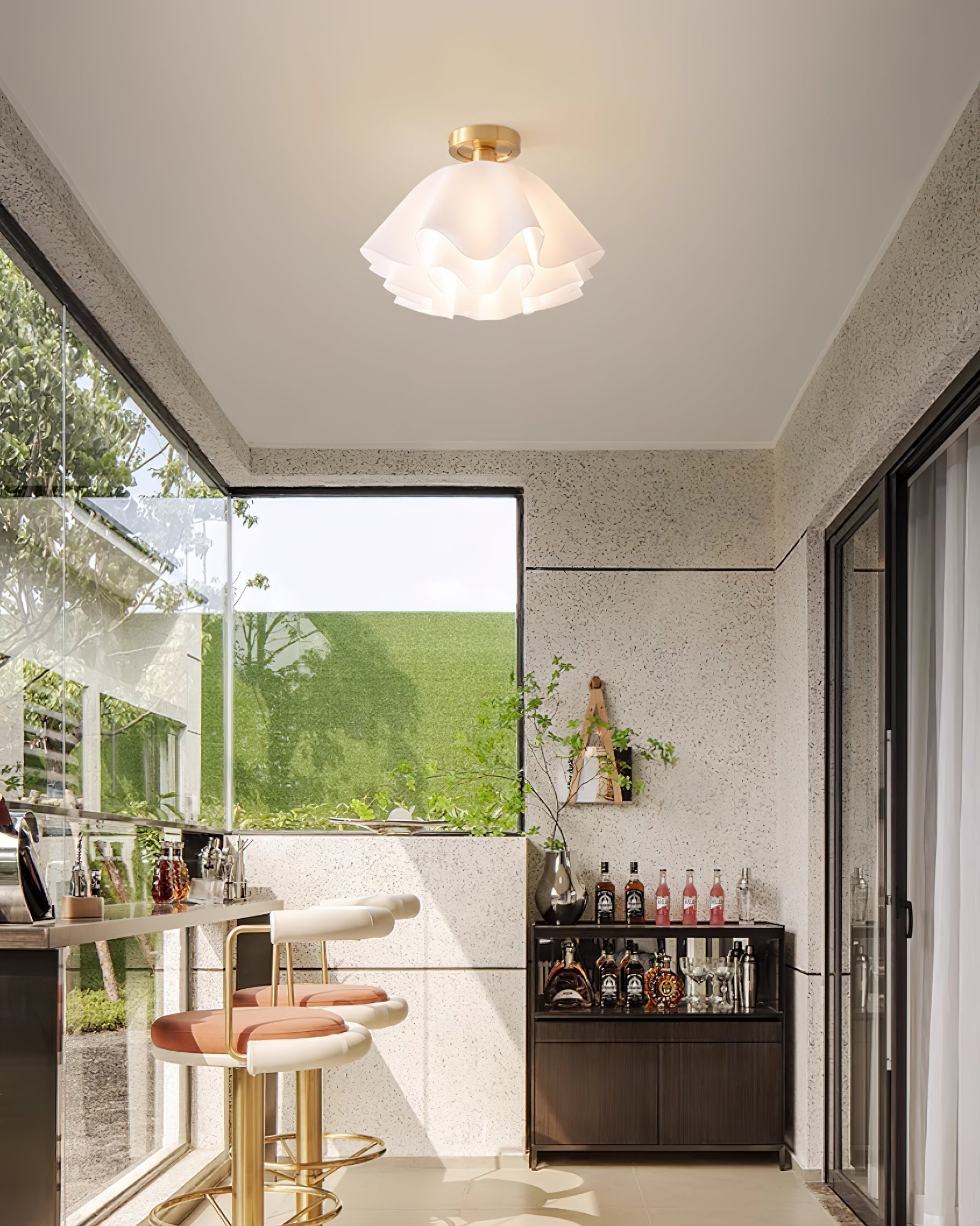 Moderne elegante Deckenleuchte – raffinierte Beleuchtung und warme Atmosphäre 