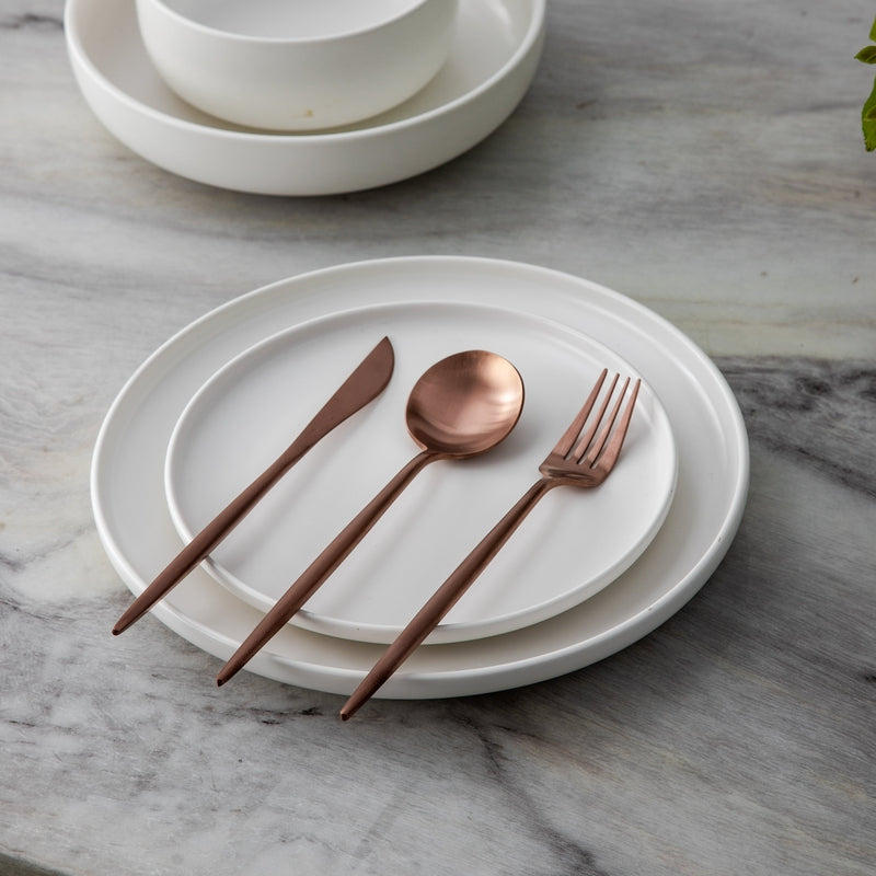 Set di Posate – Stile Puro e Funzionale 