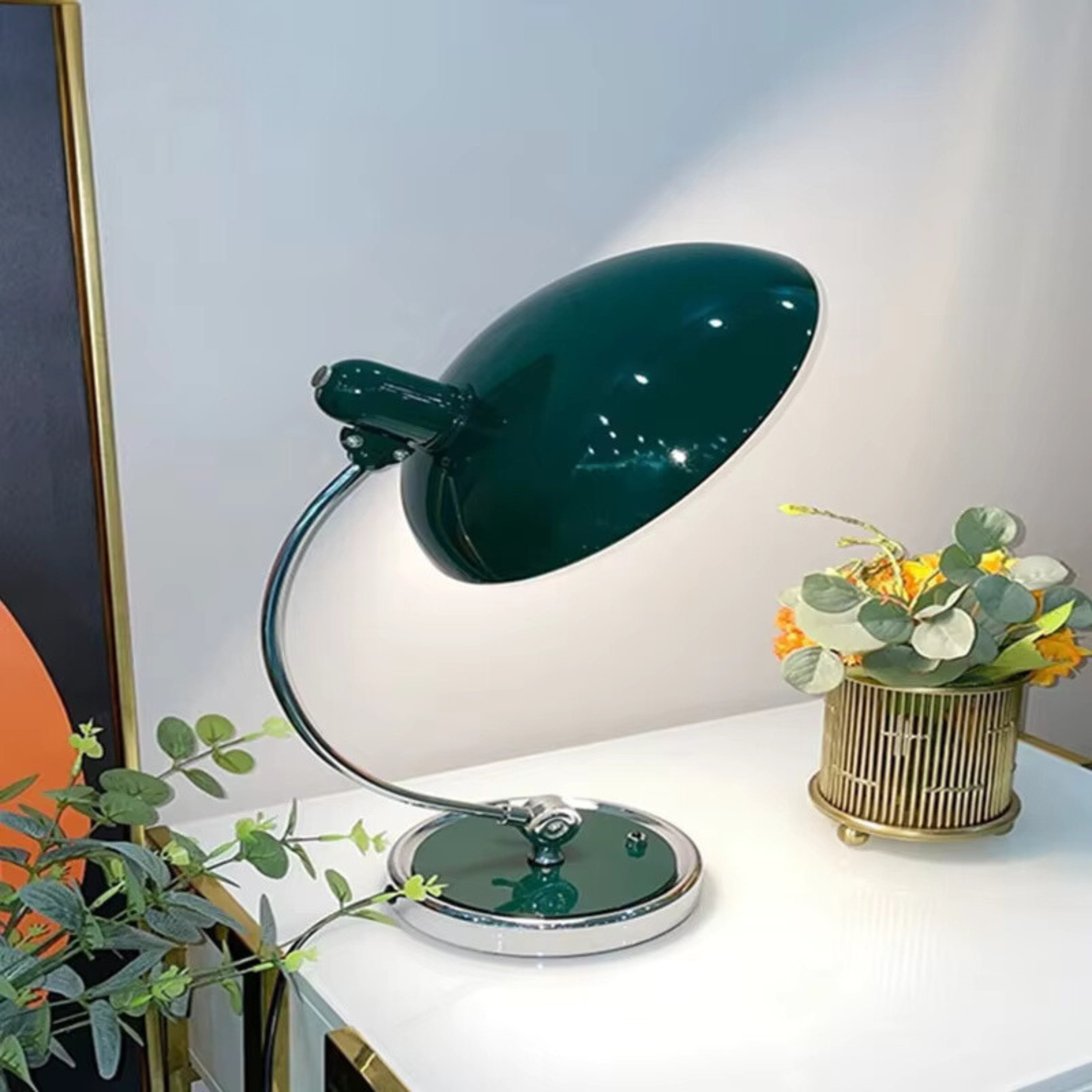Modern Desk Lamp – Elegant Style and Solid Structure 