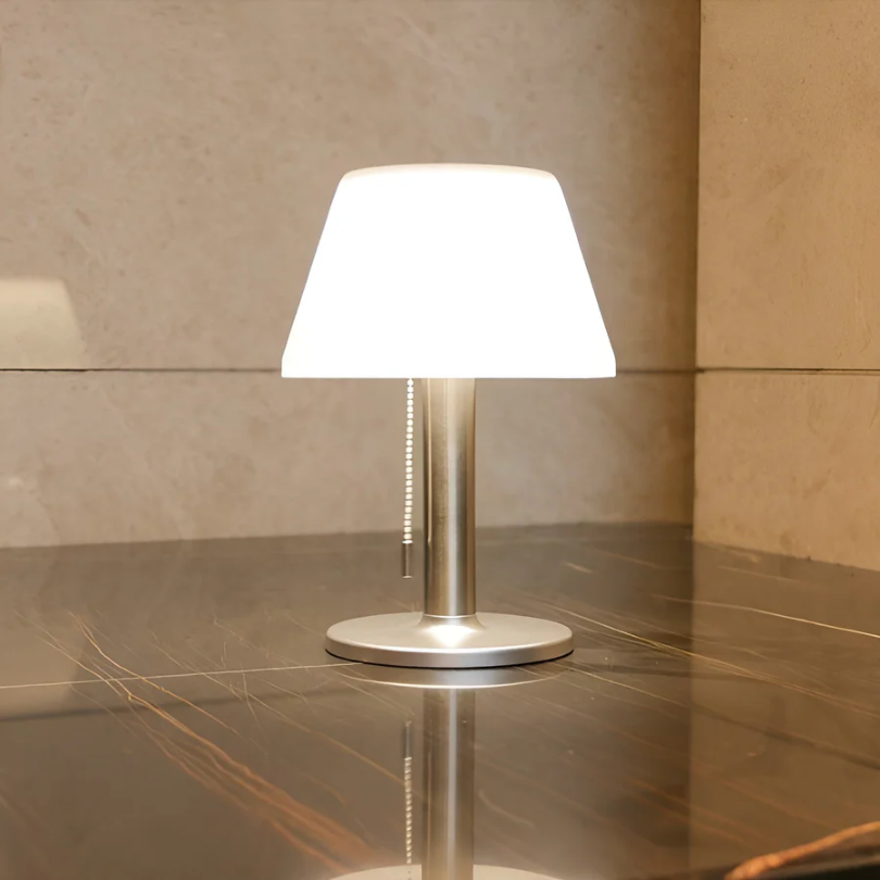 Lampă Solară De Masă Elegantă – Stil Și Rafinat 