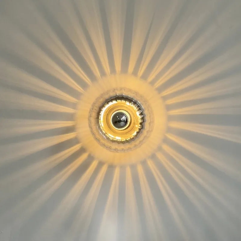 Iluminat de perete rafinat – Joc de transparență și lumină 